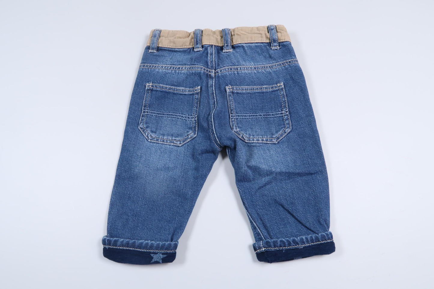 Lätt fodrade jeans byxor från Zara i storlek 74