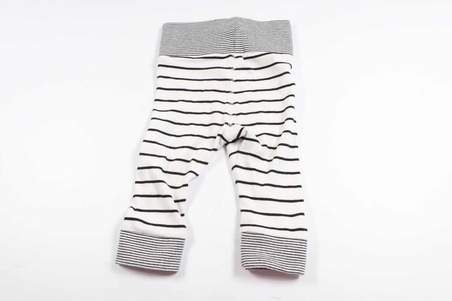 Randiga byxor från H&M i storlek 68