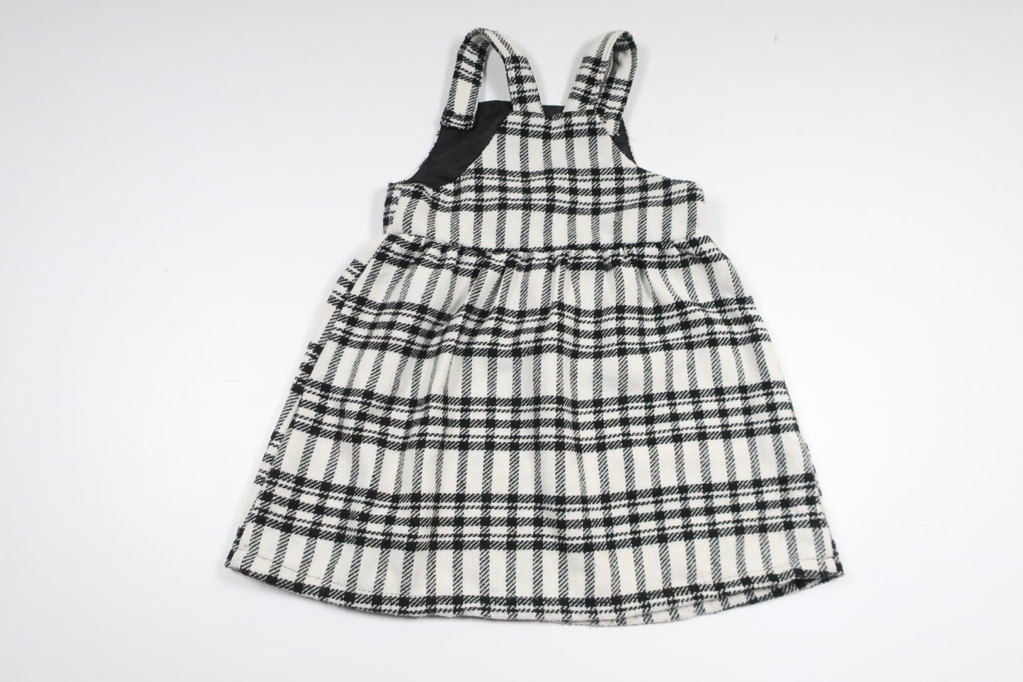 Rutig klänning från F&F - Storlek 110 - Vit