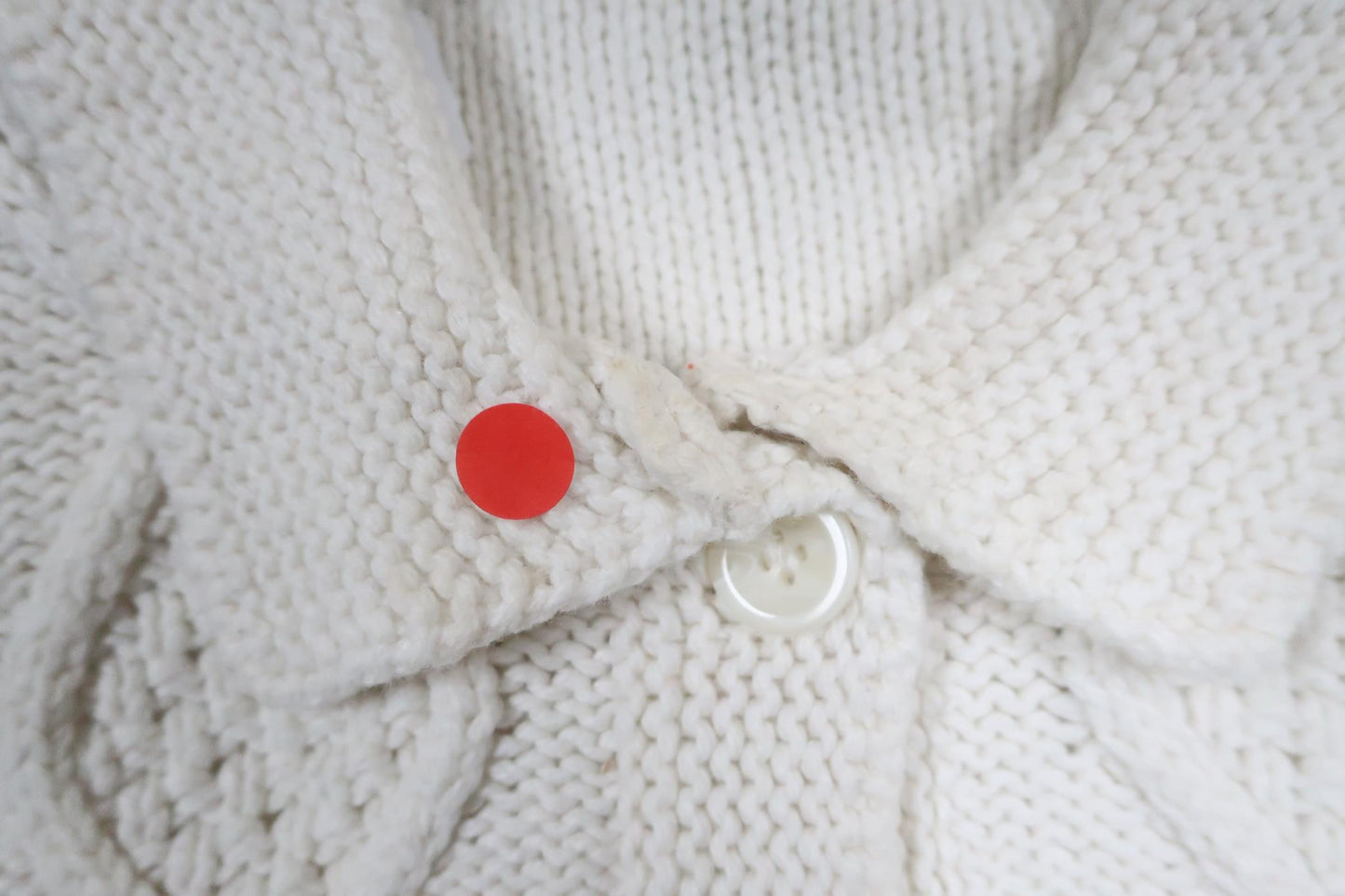 Stickad kofta från H&M - Storlek 80 - Benvit