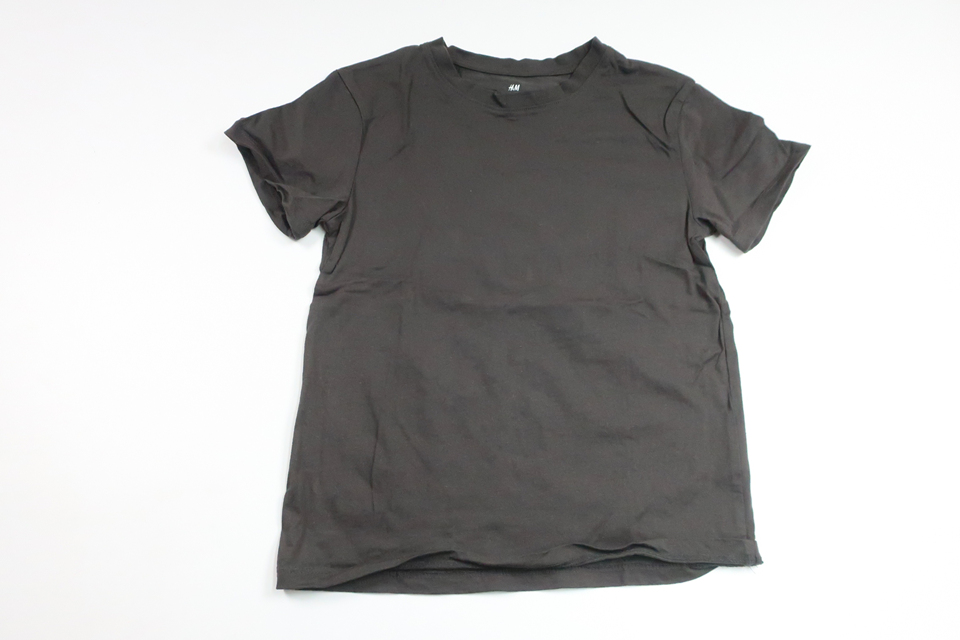 T-shirt från H&M - Storlek 122/128 - Grå
