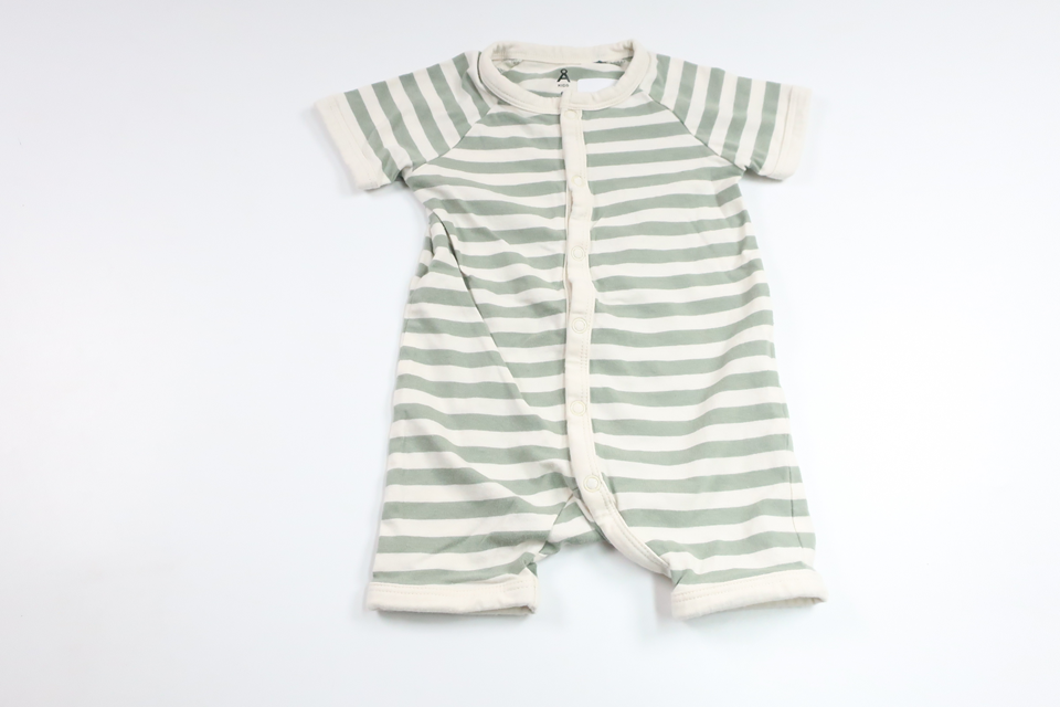 Randig pyjamas från Åhléns - Storlek 62 - Grön