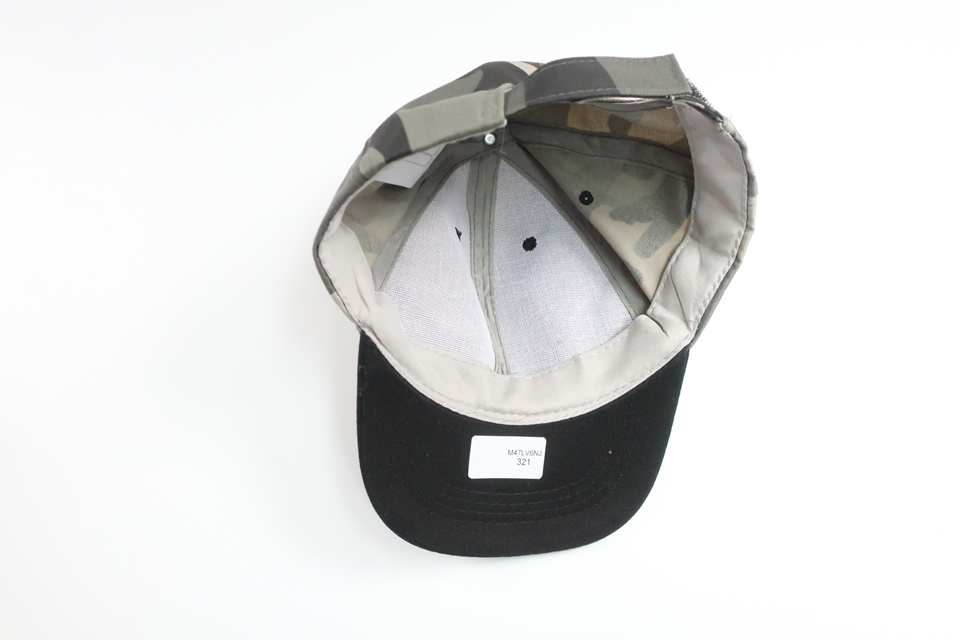 Militärmönstrad keps från Okänt - Storlek 53 - Grå