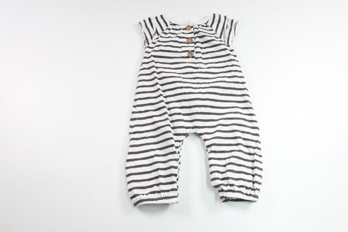 Randig jumpsuit från Cubus - Storlek 26 - Vit