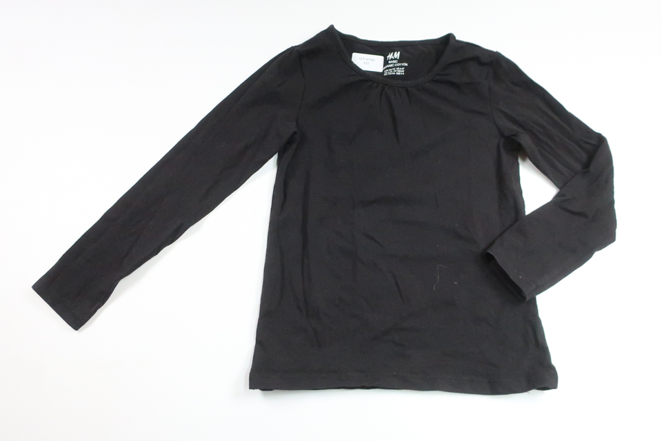 Tröja från H&M - Storlek 110/116 - Svart