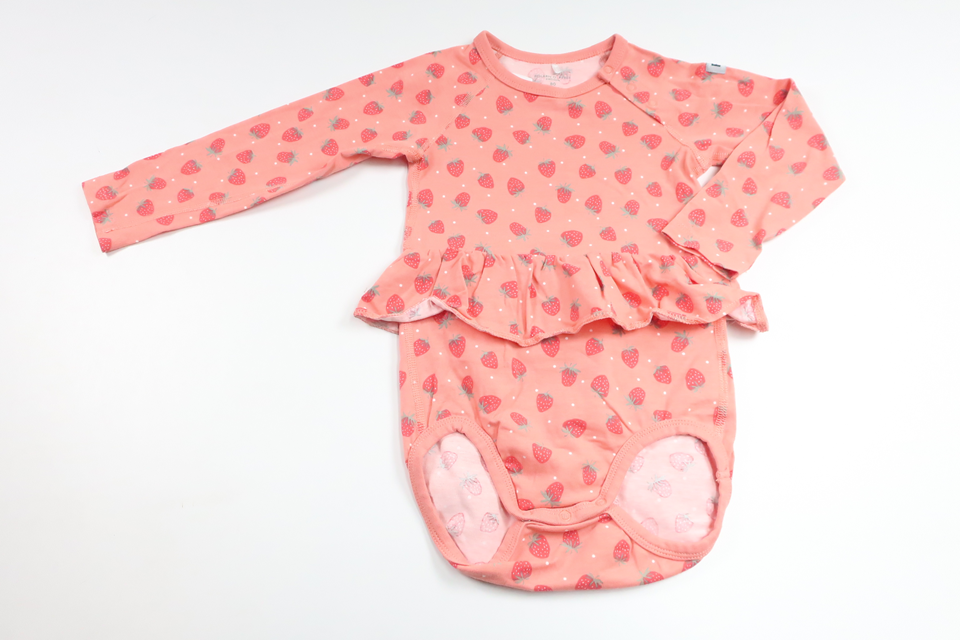 Body med jordgubbar från Polarn o. Pyret - Storlek 80 - Rosa