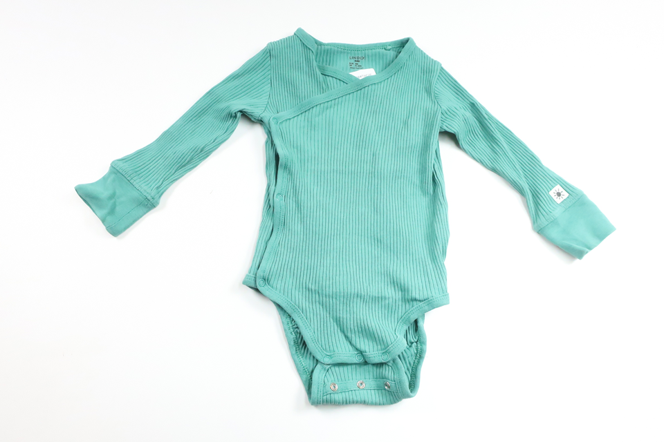 Ribbad omlottbody från Lindex - Storlek 68 - Grön