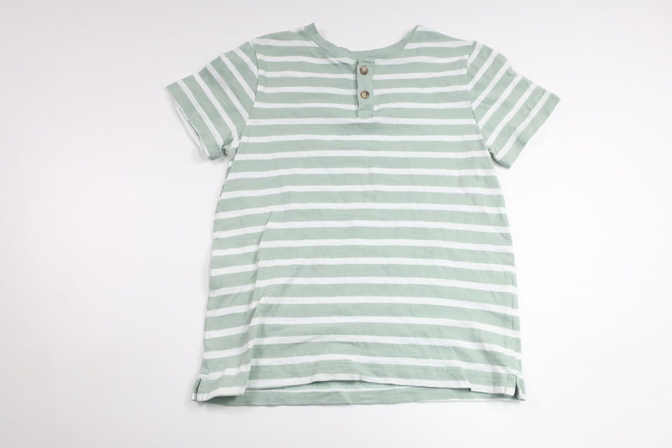 Randig t-shirt från H&M - Storlek 122/128 - Grön