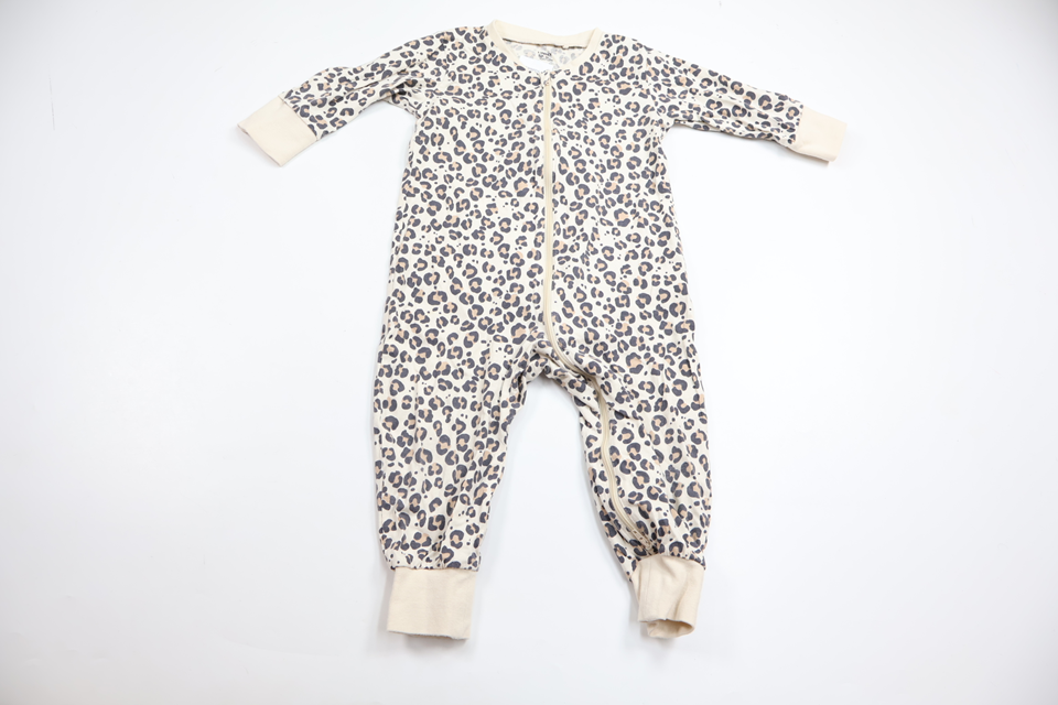 Leopardmönstrad pyjamas från Lindex - Storlek 80 - Benvit