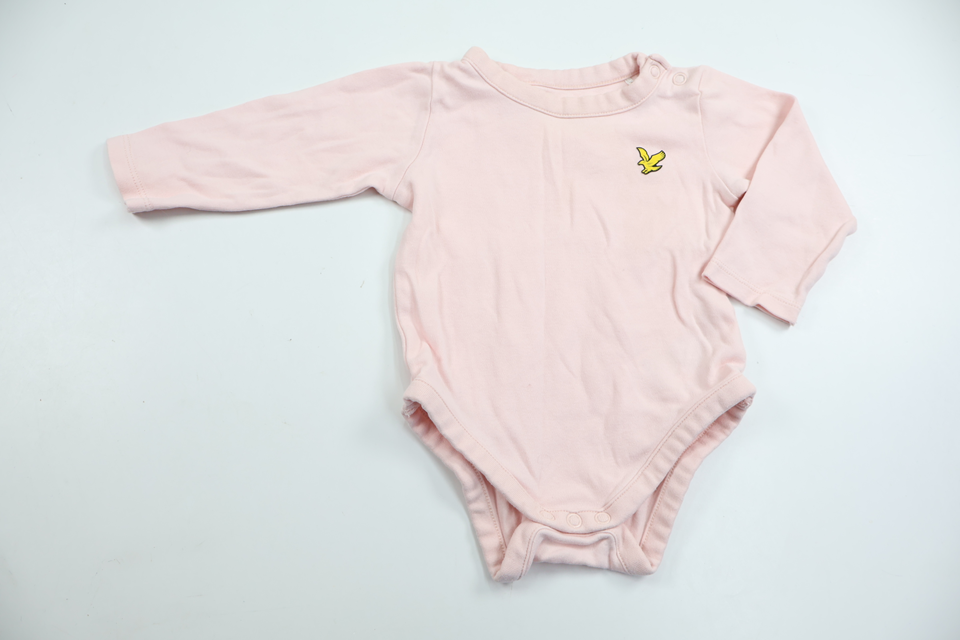 Body från Lyle & Scott - Storlek 62/68 - Rosa