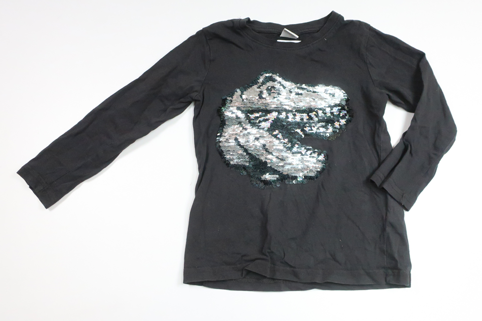 Tröja med vändbara paljetter från Lindex - Storlek 104 - Svart