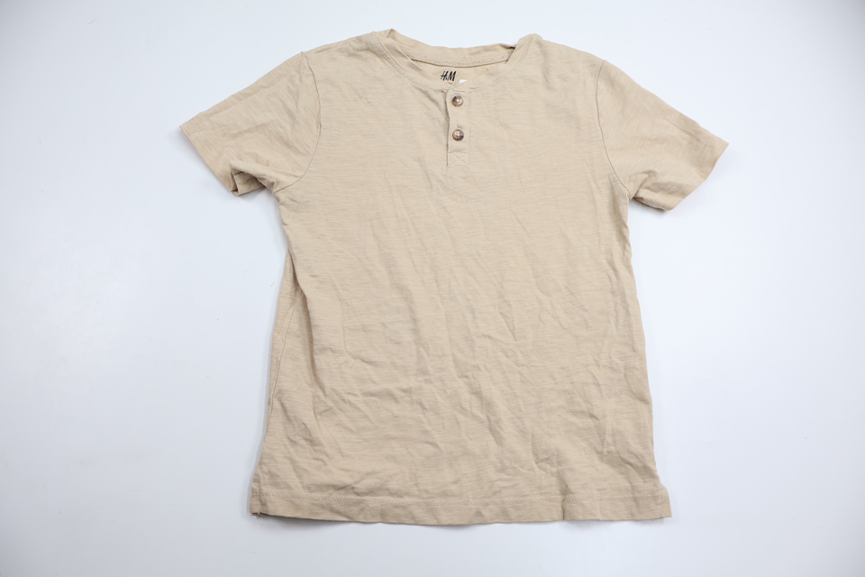 T-shirt från H&M - Storlek 122/128 - Beige