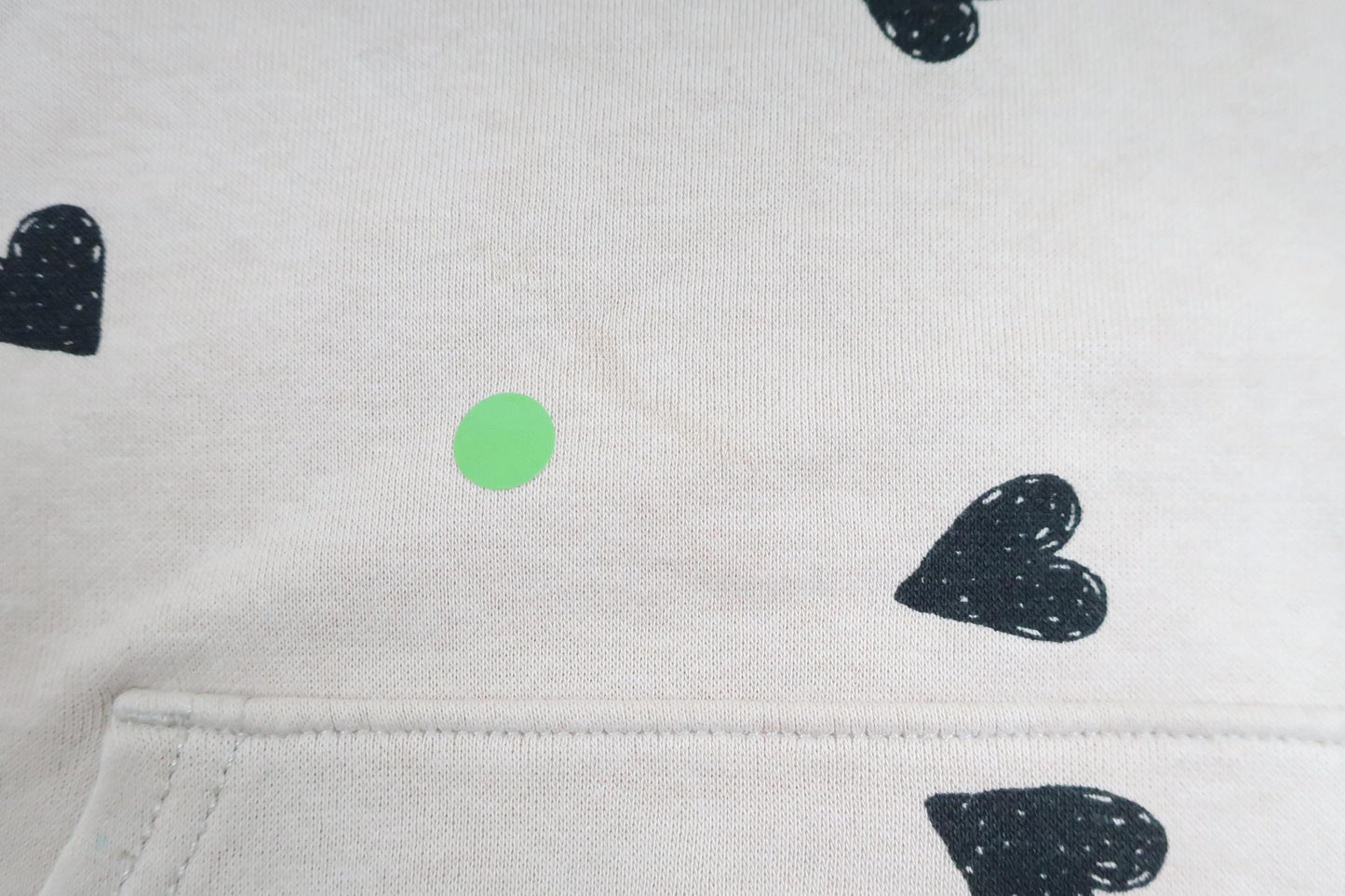 Huvtröja med hjärtan från H&M - Storlek 128 - Beige