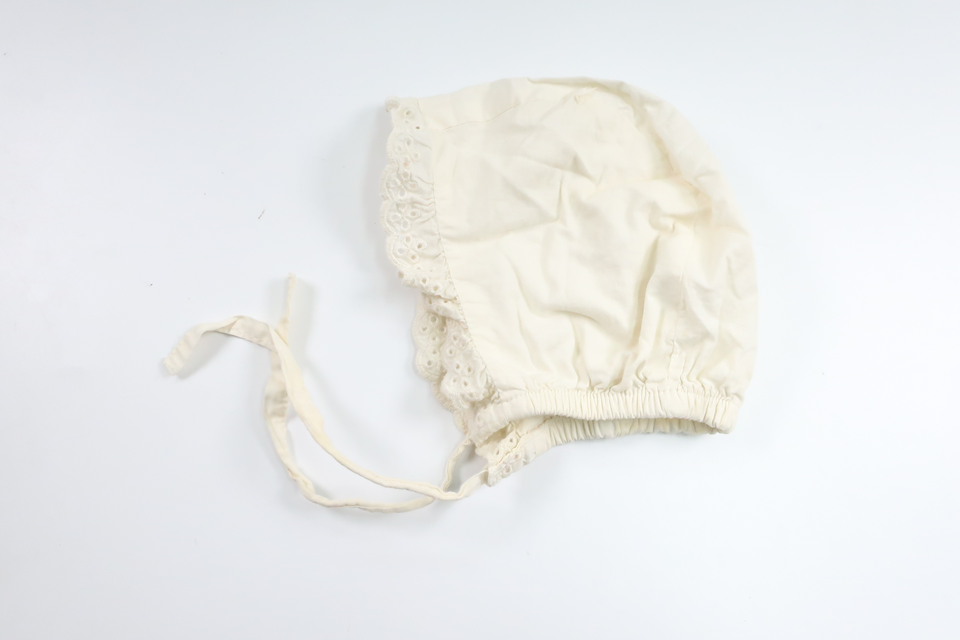 Mössa från H&M - Storlek 68 - Benvit