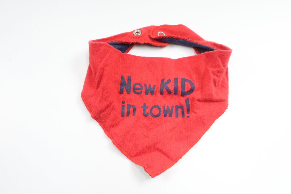 Haklapp "New Kid in Town" från Okänt - Storlek One size - Röd