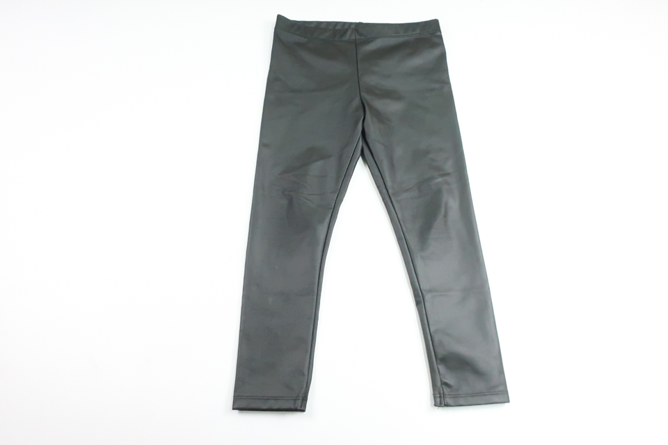 Byxor i skinnimitation från H&M - Storlek 104 - Svart