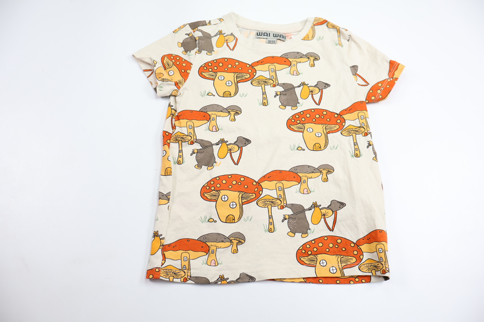 T-shirt från LC Waikiki - Storlek 98/104 - Beige