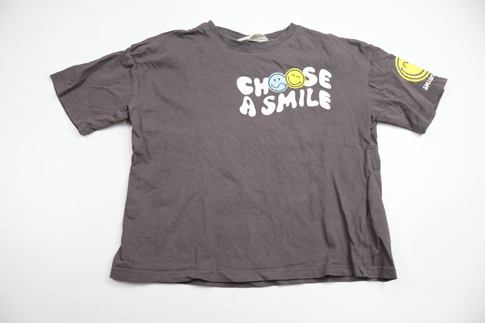T-shirt från H&M - Storlek 110/116 - Grå