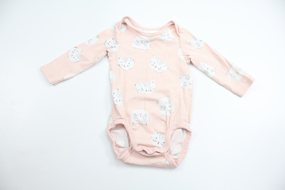 Body med katter från H&M - Storlek 62 - Rosa