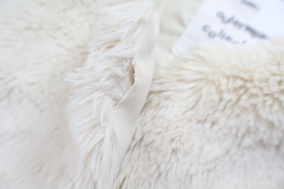 Väst i fuskpäls från Zara - Storlek 130 - Beige