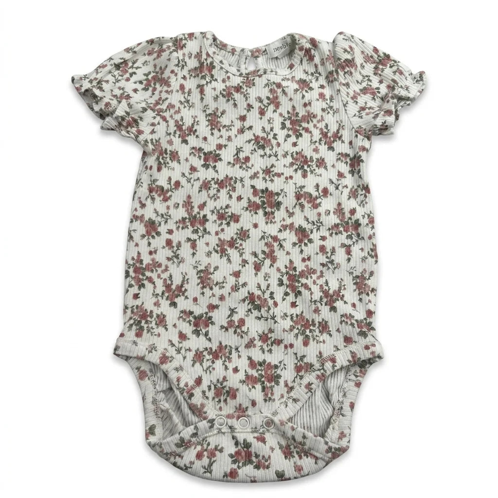 Blommig body från Newbie - Storlek 80 - Vit