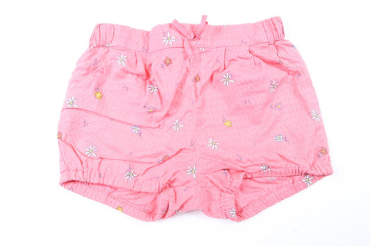 Rosa blommiga shorts från H&M i storlek 80