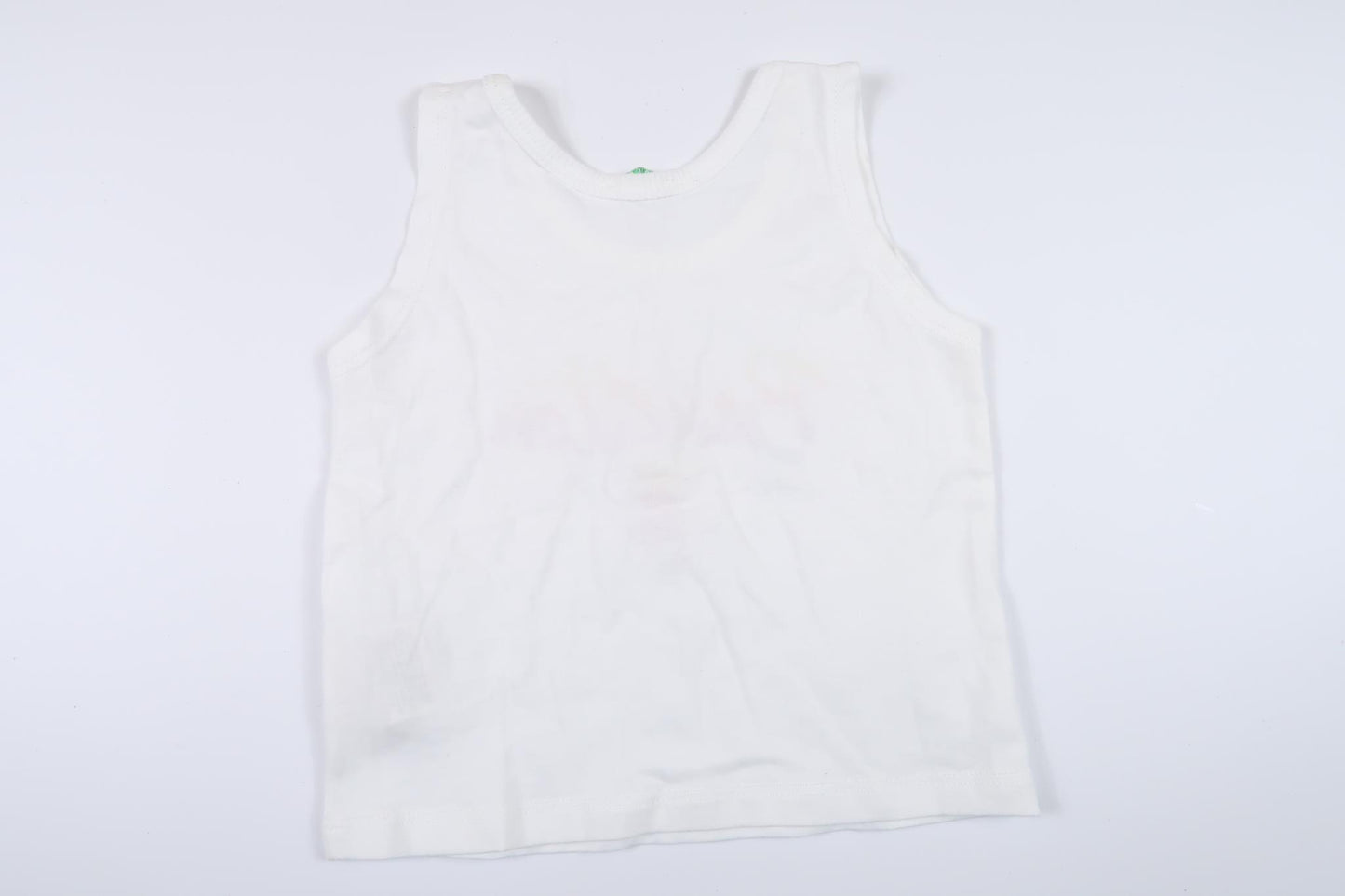 Vitt linne från United Colors of Benetton i storlek 74