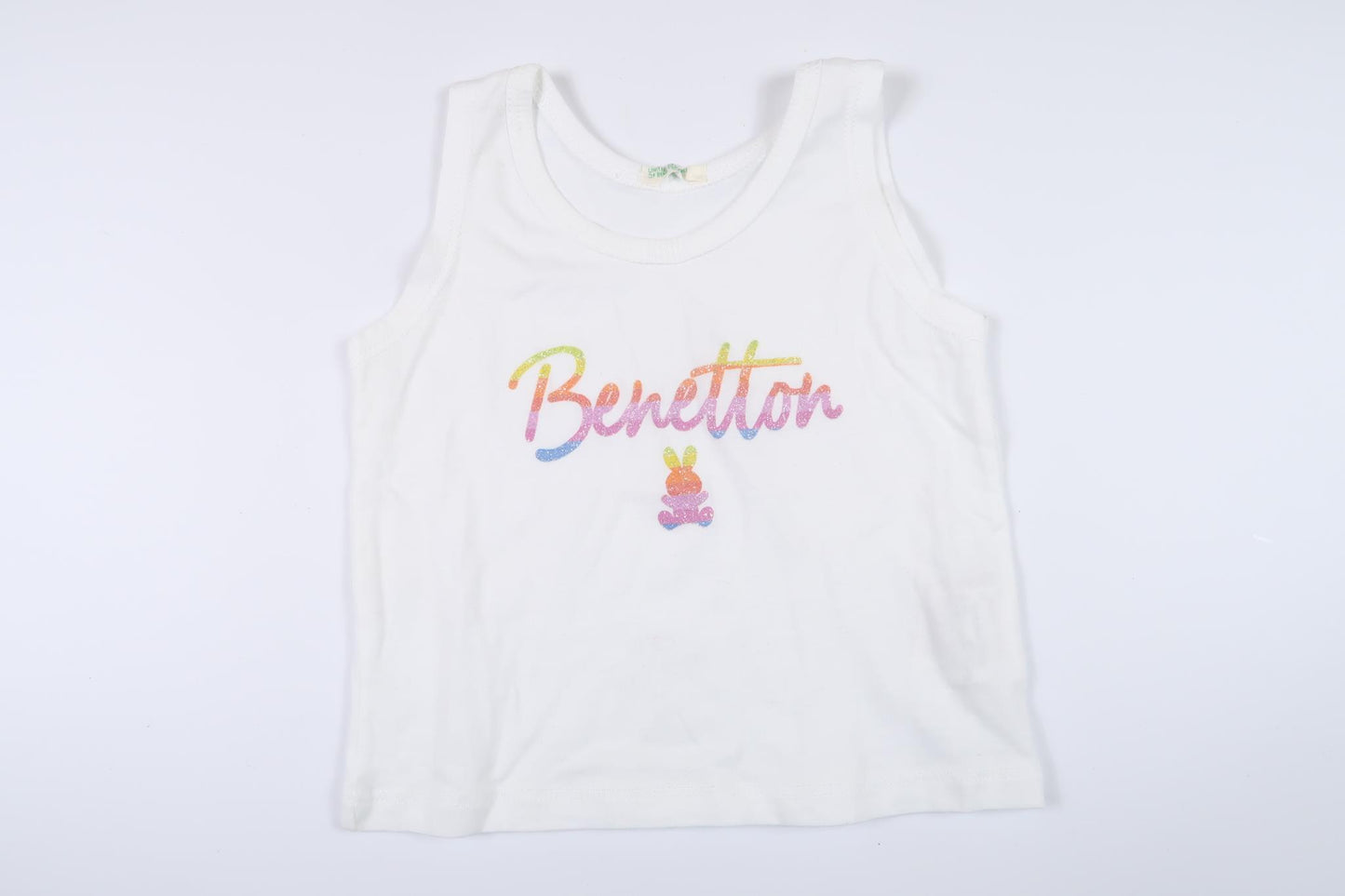 Vitt linne från United Colors of Benetton i storlek 74