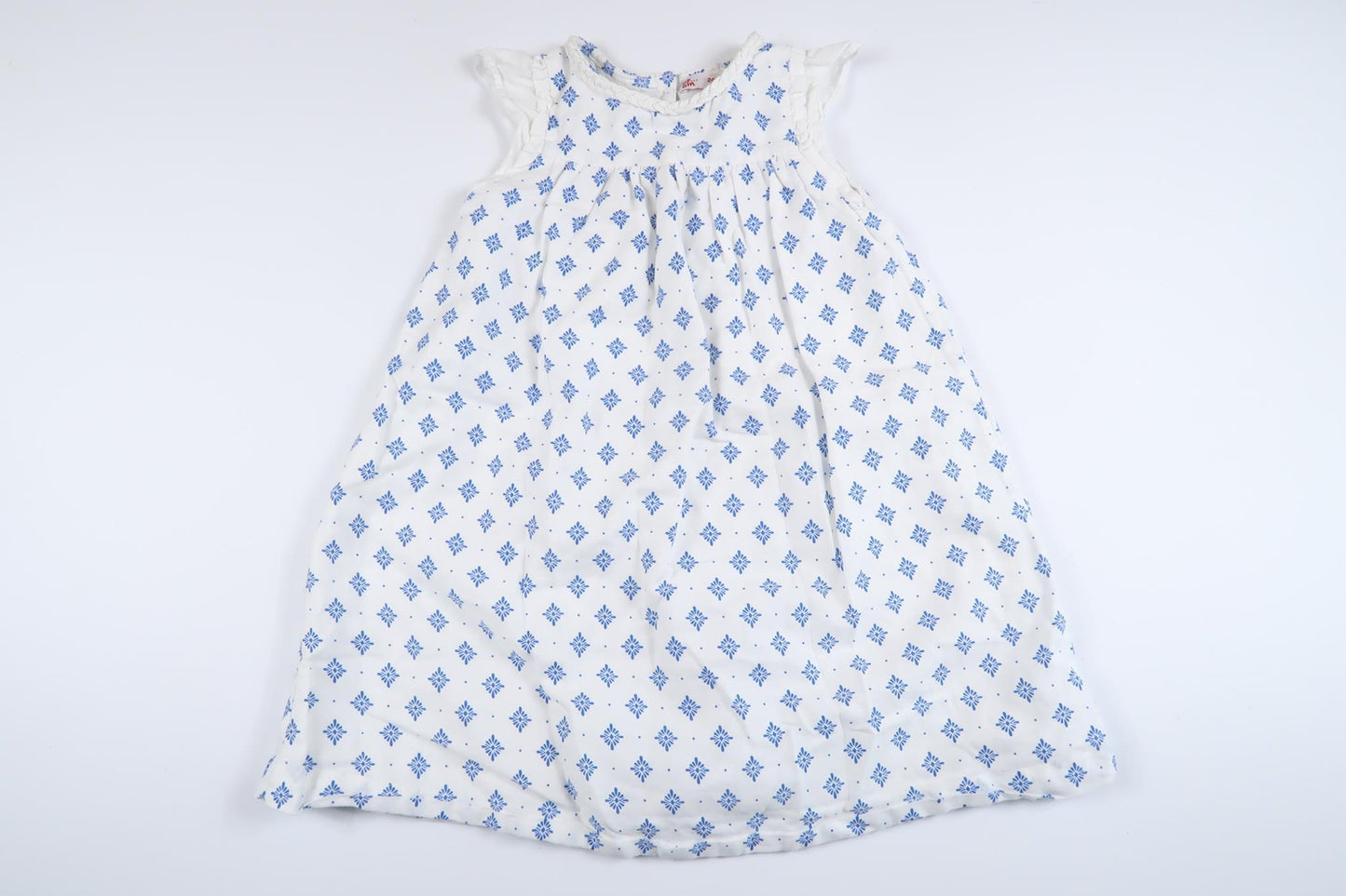 Vit klänning från Dp... Am i storlek 86