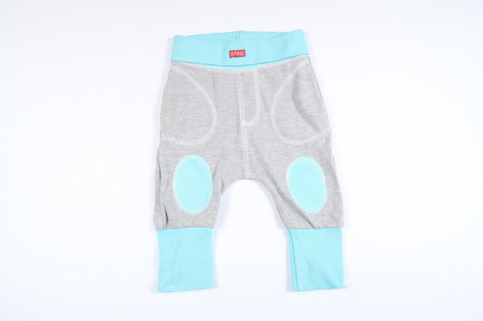 Grå och blåa mjukisbyxor från Bäbis i storlek 56