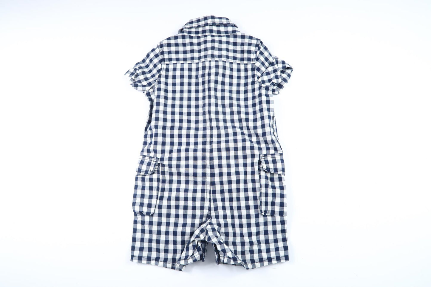 Rutig kortärmad jumpsuit från Baby GAP i storlek 80 (12-18M)