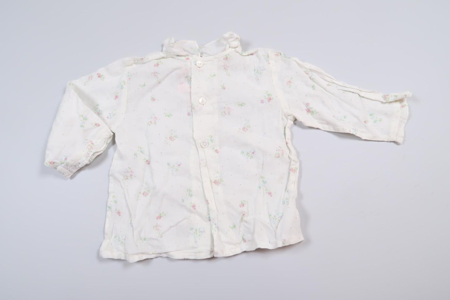 Vit blus med blommor från Bonpoint i storlek 68