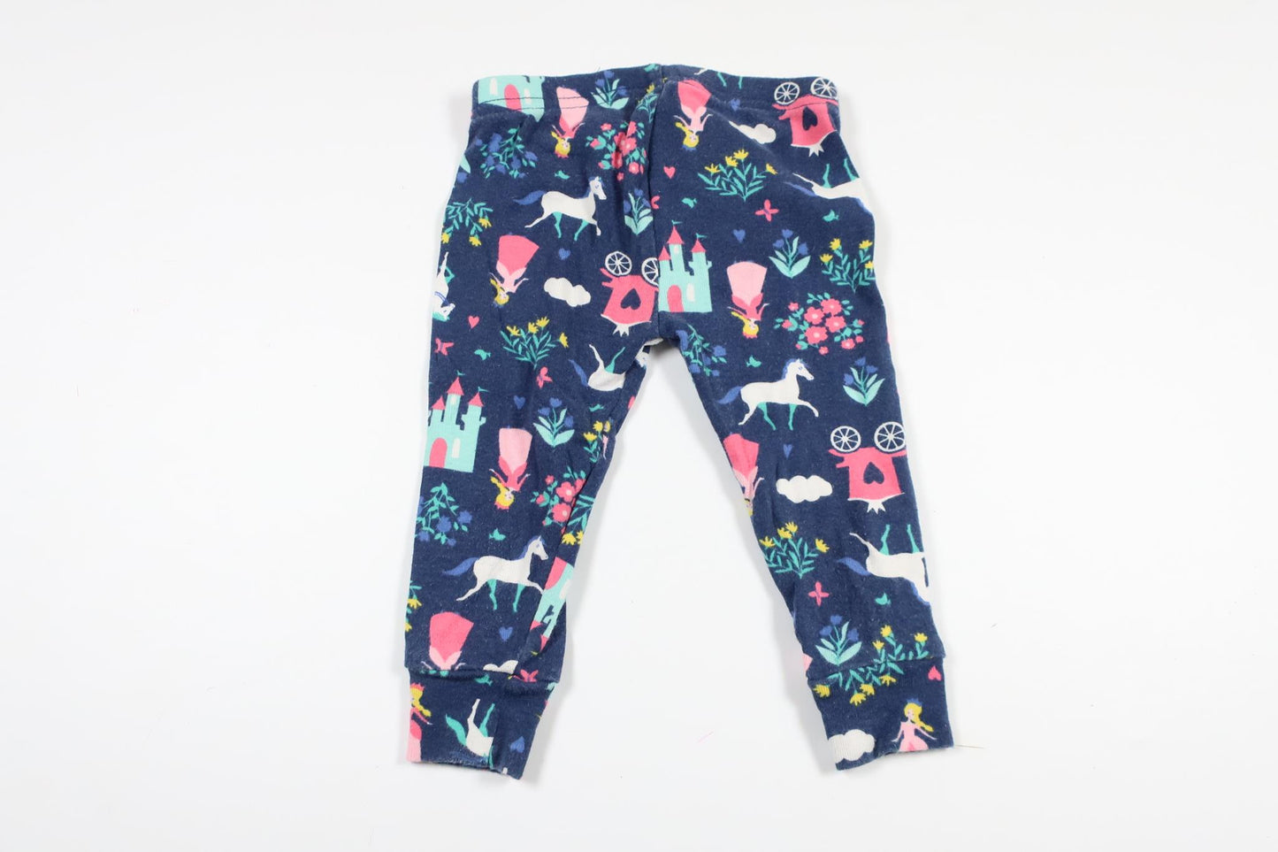 Marinblå tvådelad pyjamas från Carter's i storlek 6 M