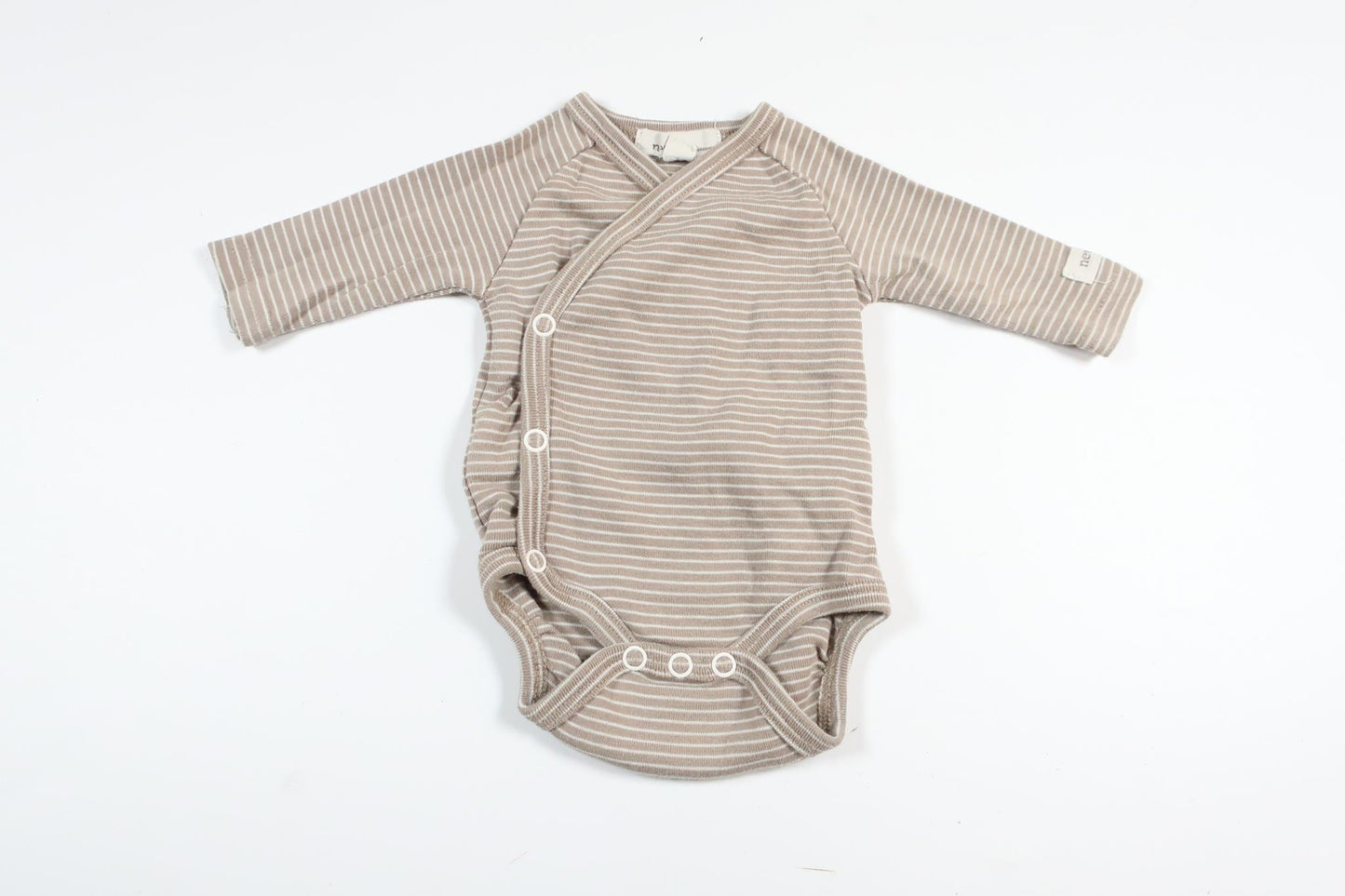 Beige randig långärmad omlottbody från Newbie i storlek 44