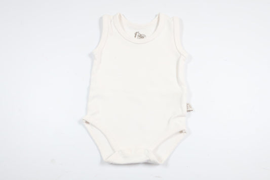 Vit linnebody från Basic U i storlek 56