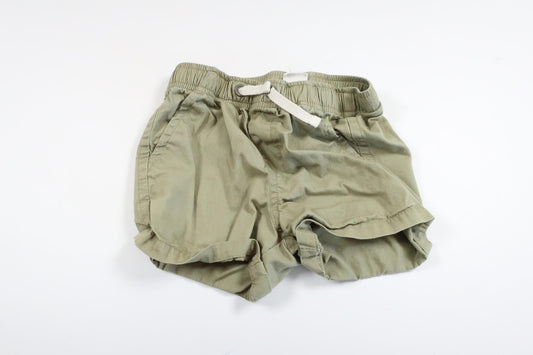Gröna shorts från H&M i storlek 80