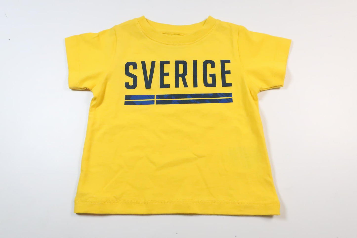 Sverige t-shirt från Stadium - Storlek 62/68 - Gul