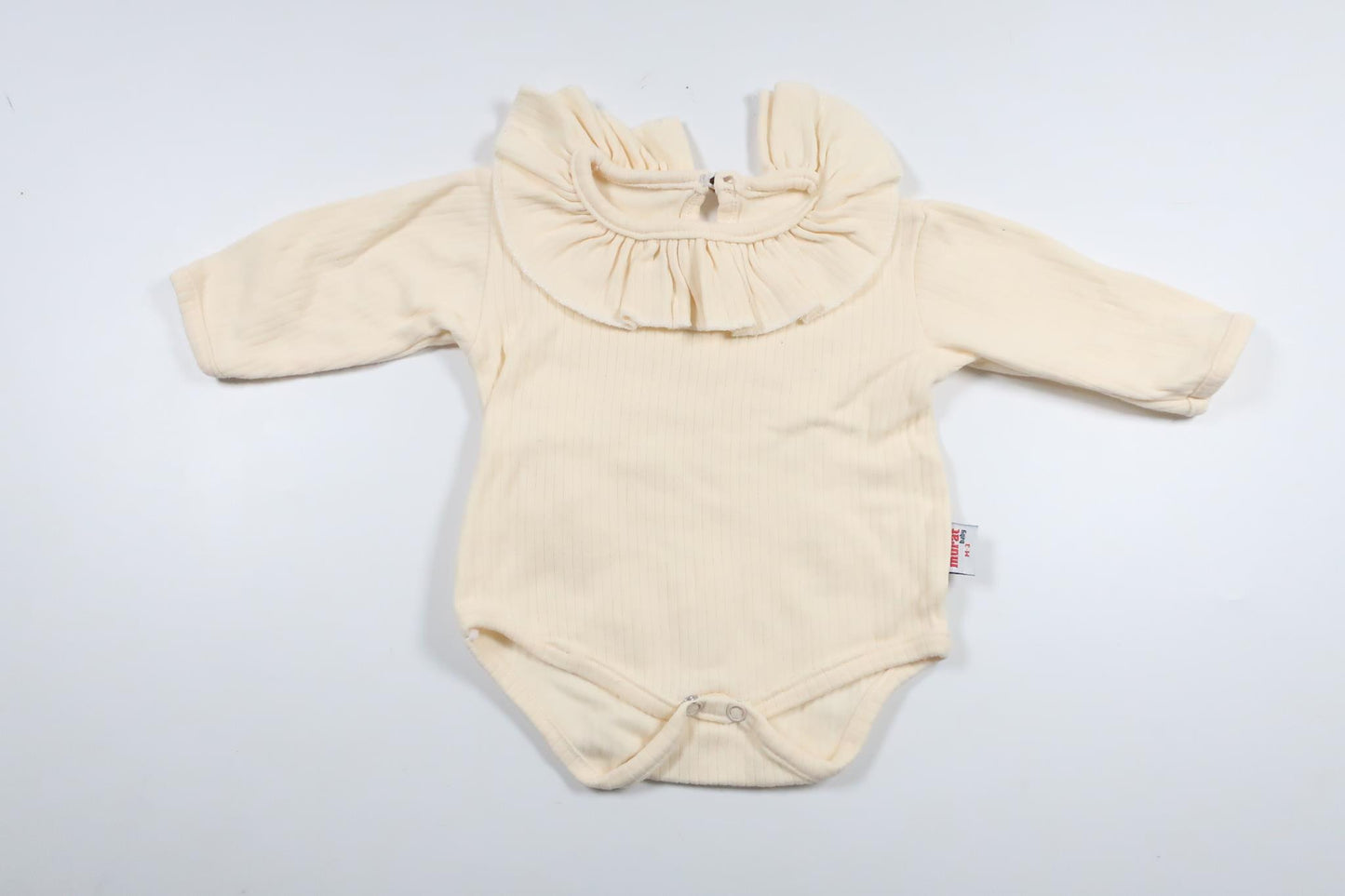 Ribbad body med krage från Murat Baby - Storlek 62 - Gul