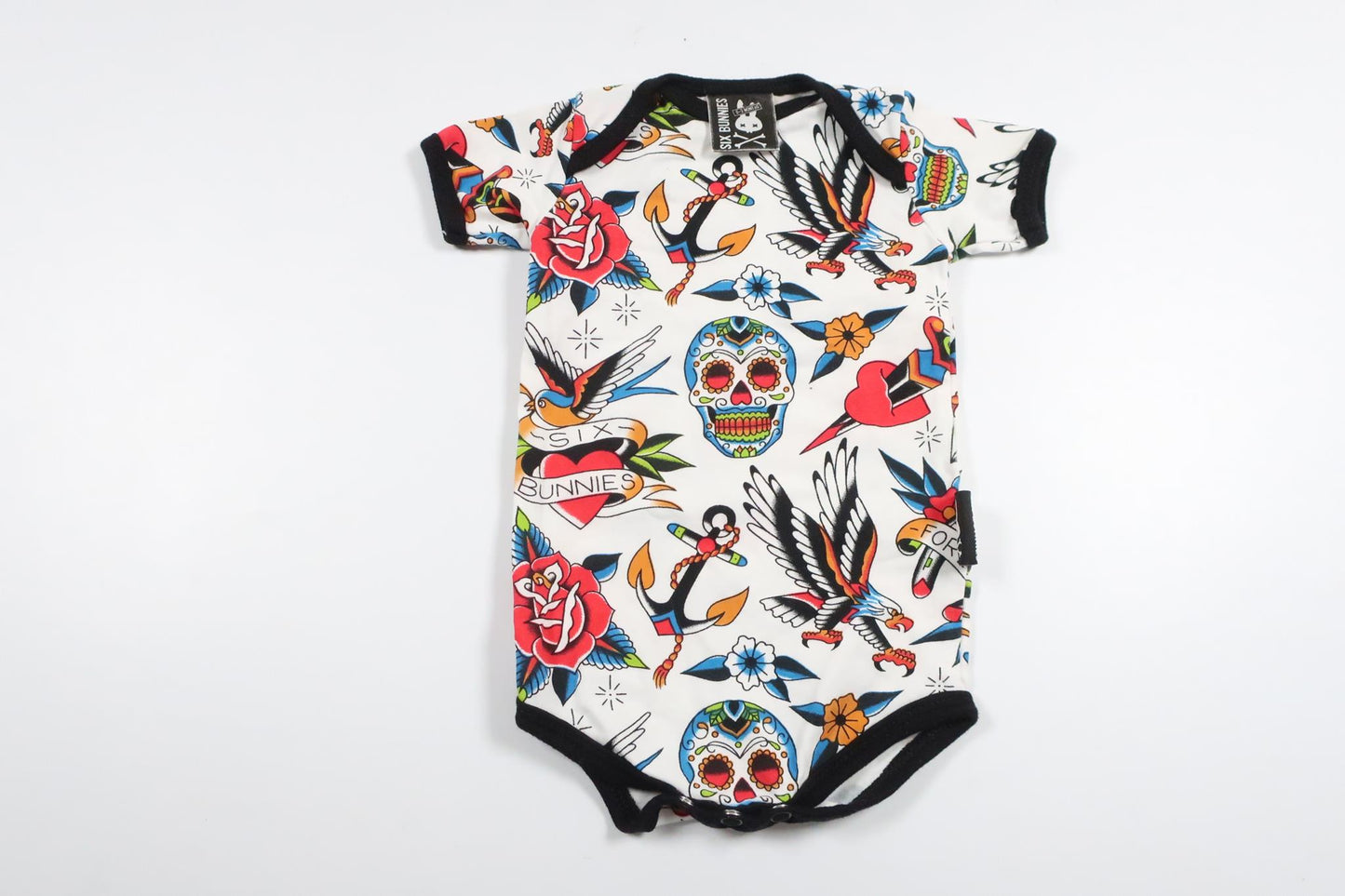 Body från Six Bunnies - Storlek 56/62 - Vit