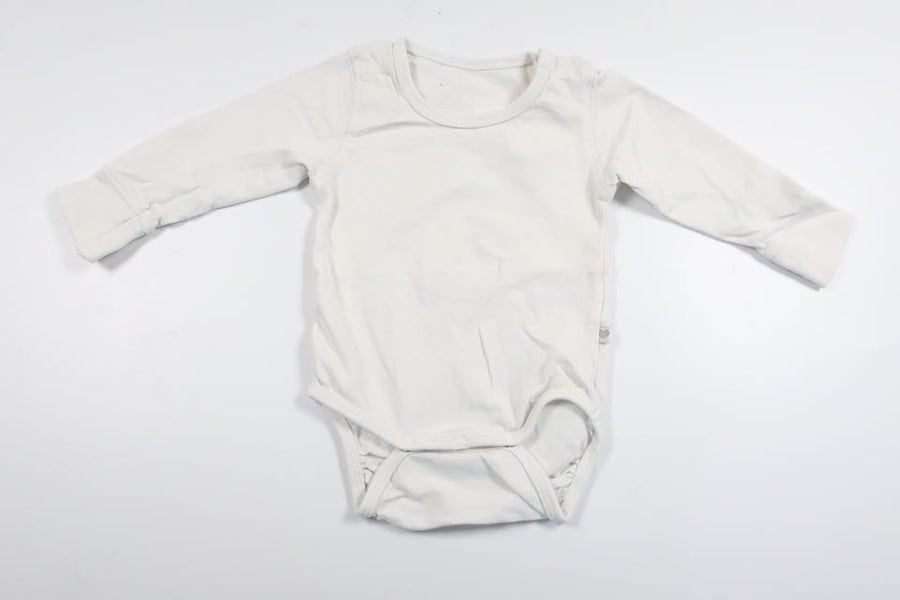 Body från BEBE - Storlek 60 - Vit