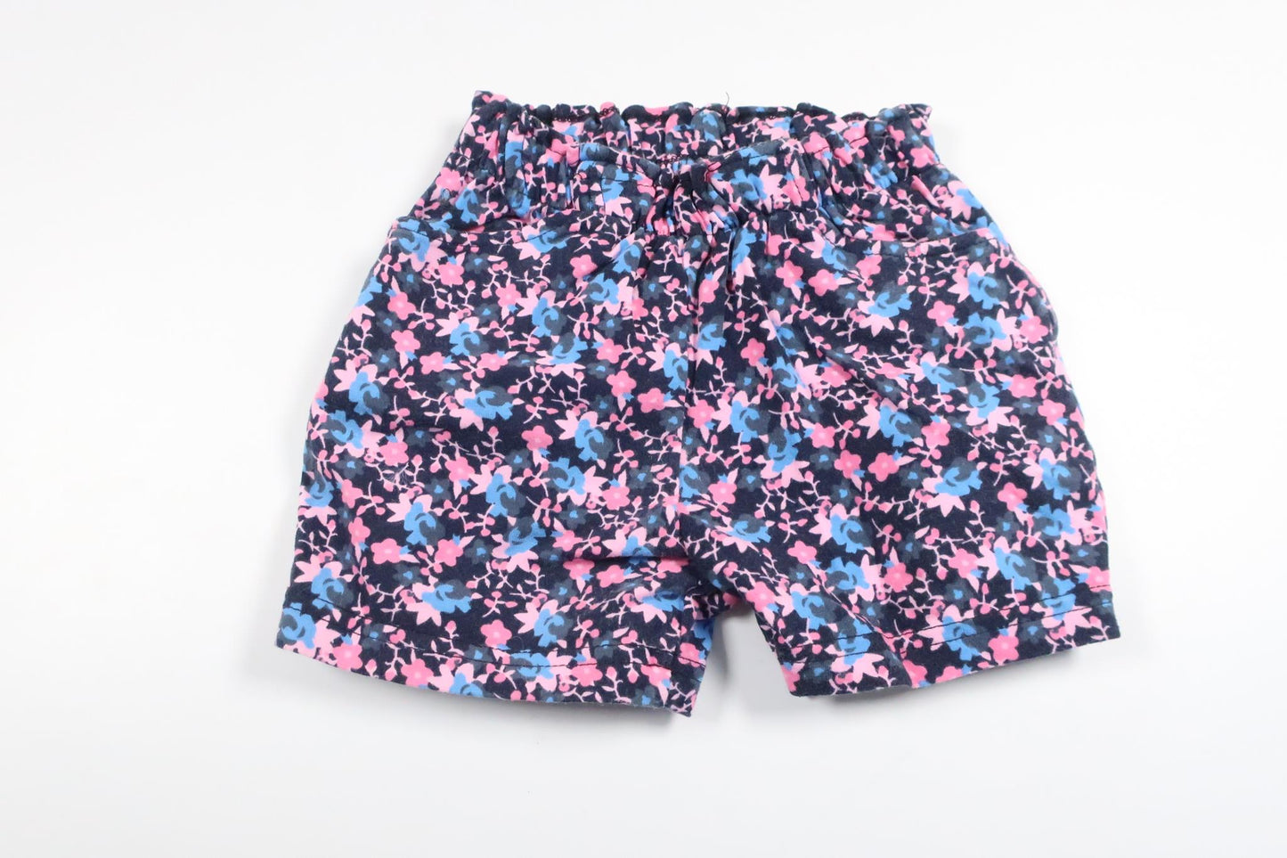 Blommiga shorts från ICA I Love Eco - Storlek 68 - Marinblå