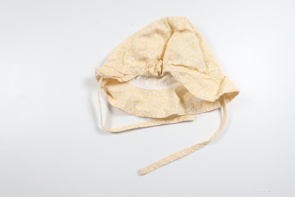 Blommig solhatt från H&M - Storlek 74 - Gul