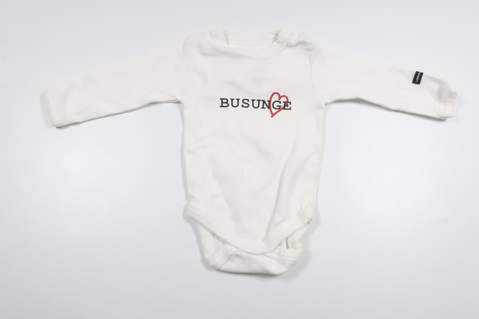 Body "Busunge" från Ludmyr of Sweden - Storlek 56/62 - Vit