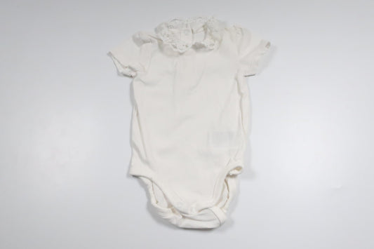 Body med spetskrage från H&M - Storlek 68 - Vit