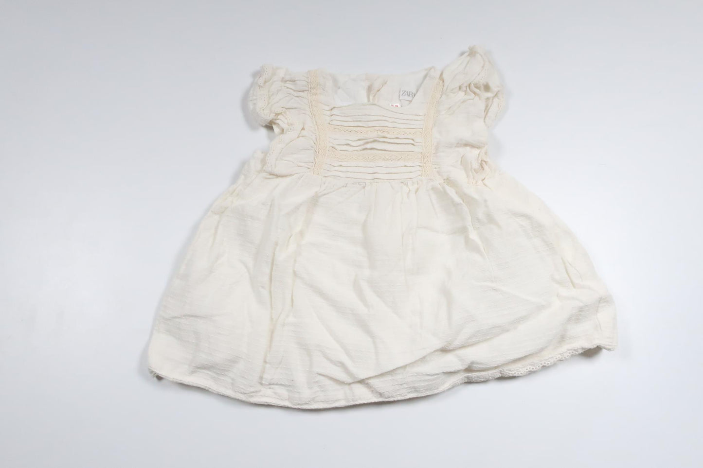 Klänning från Zara - Storlek 62/68 - Benvit