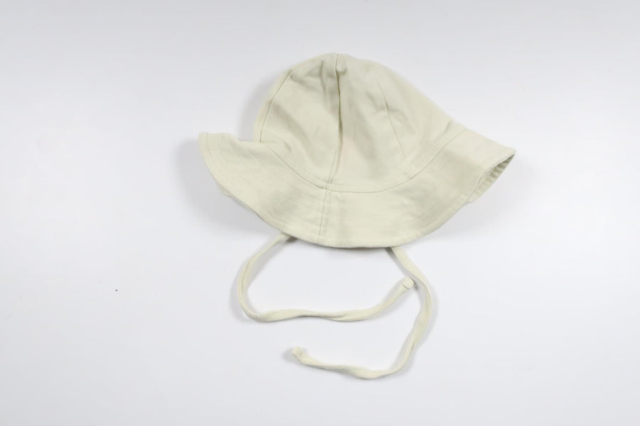 Mjuk solhatt från Lindex - Storlek 36/38 - Grön