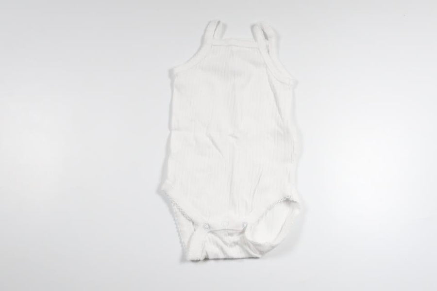 Ribbad linnebody från Zara - Storlek 62/68 - Vit