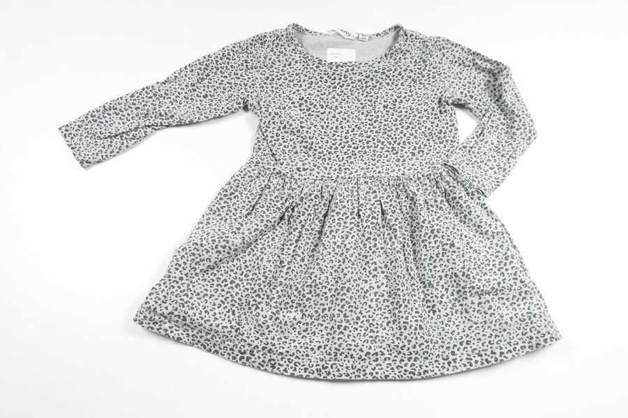 Leopardmönstrad klänning från Kappahl - Storlek 86/92 - Grå