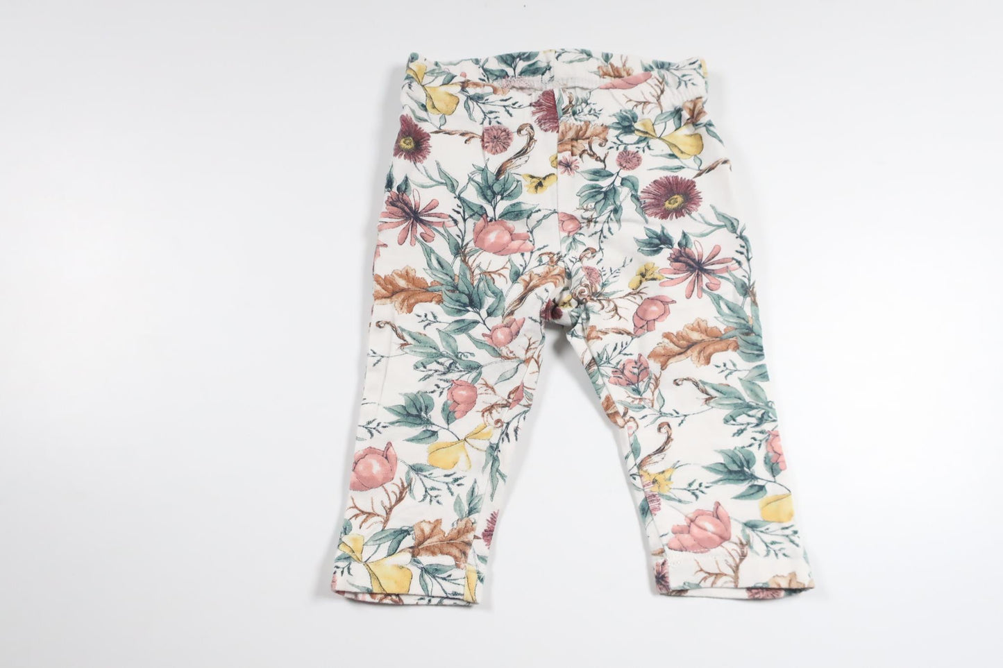 Blommiga byxor med volang från Lindex - Storlek 62 - Multi