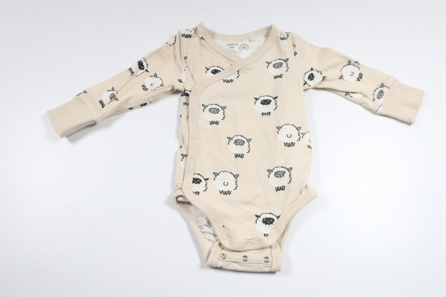 Omlottbody med lamm från Lindex - Storlek 56 - Benvit